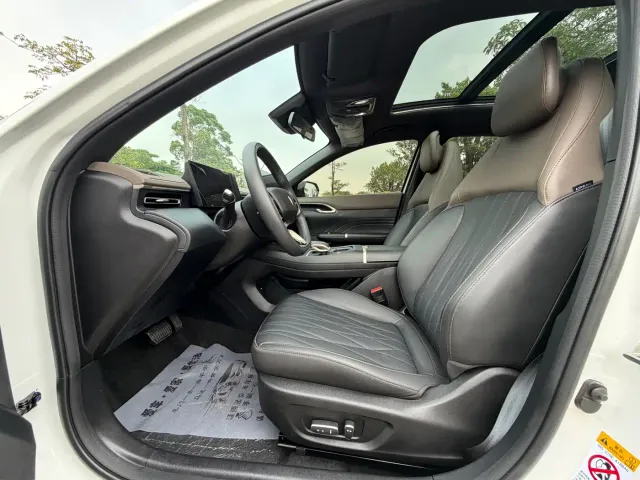 Changan Eado — Фото автомобиля 4