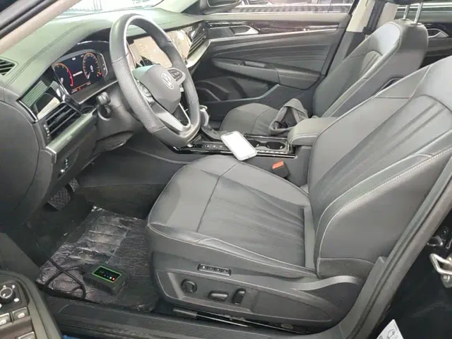 Volkswagen Passat — Фото автомобиля 14
