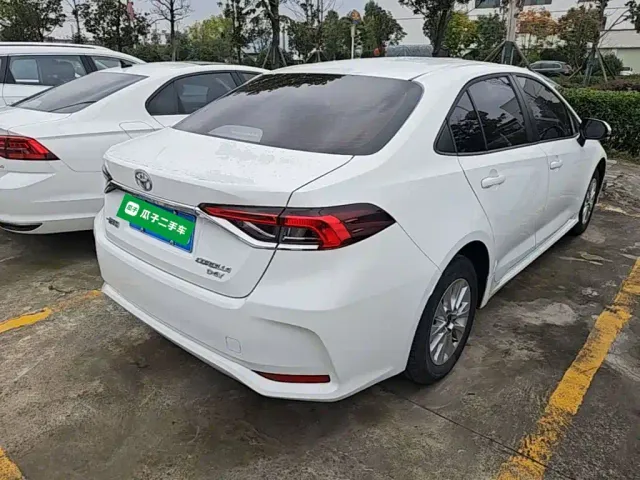 Toyota Corolla — Фото автомобиля 6