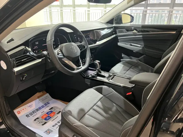 Volkswagen Passat — Фото автомобиля 8
