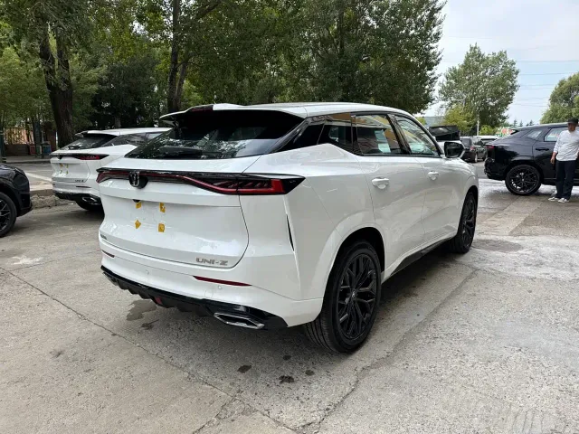 Changan UNI-Z — Фото автомобиля 4