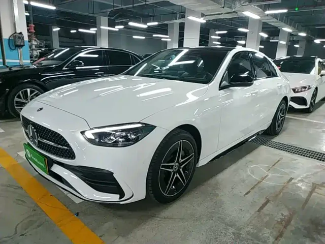 Фотография автомобиля — Mercedes-Benz C-Class