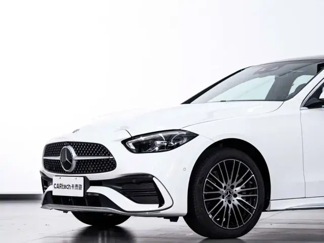 Mercedes-Benz C-Class — Фото автомобиля 5