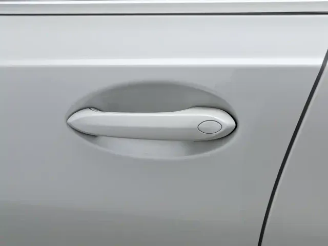 BMW 3 Series — Фото автомобиля 18