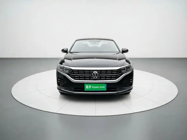 Volkswagen Passat — Фото автомобиля 2