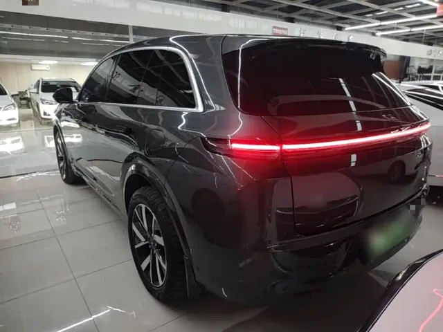 Li Auto L7 — Фото автомобиля 4