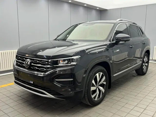 Фотография автомобиля — Volkswagen Tayron