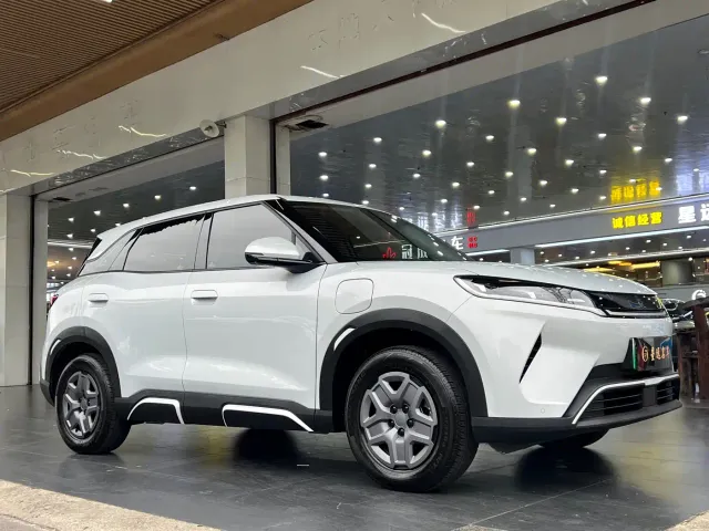 BYD Yuan UP — Фото автомобиля 3