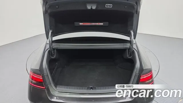 Genesis G90 Бензин 3.5 турбо AWD — Фото автомобиля 20