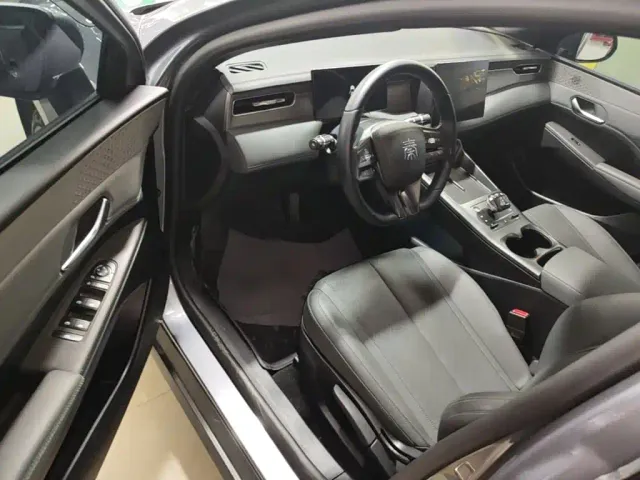 BYD Qin PLUS — Фото автомобиля 15