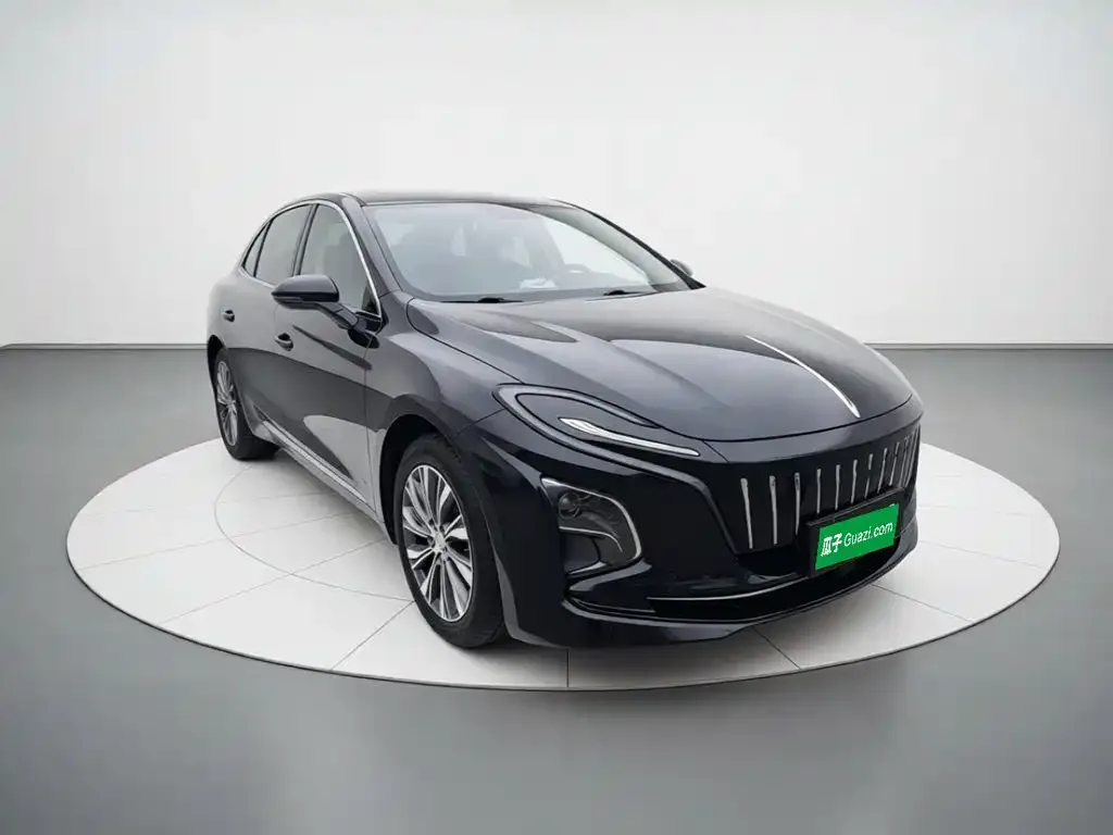 Hongqi Hongqi E-QM5 2022 431km Charging Enjoyment Edition — Фото автомобиля 3