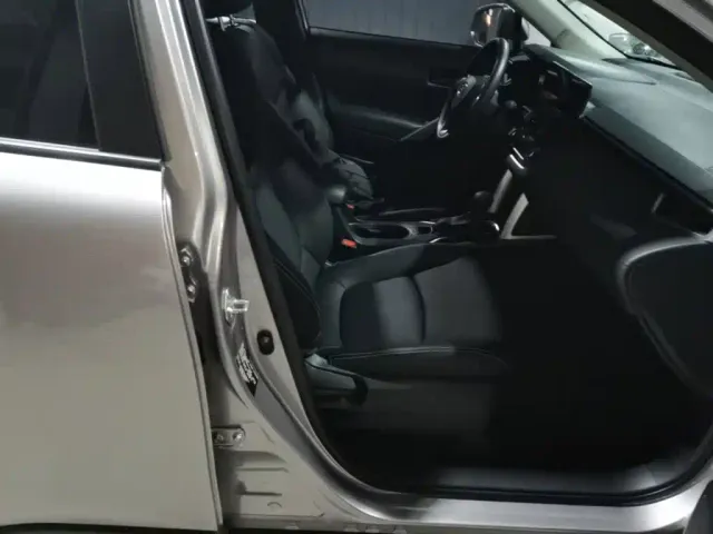 Toyota Corolla Cross — Фото автомобиля 24