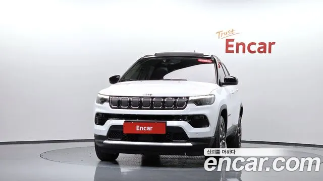 Jeep Compass 2nd Gen — Фото автомобиля 3