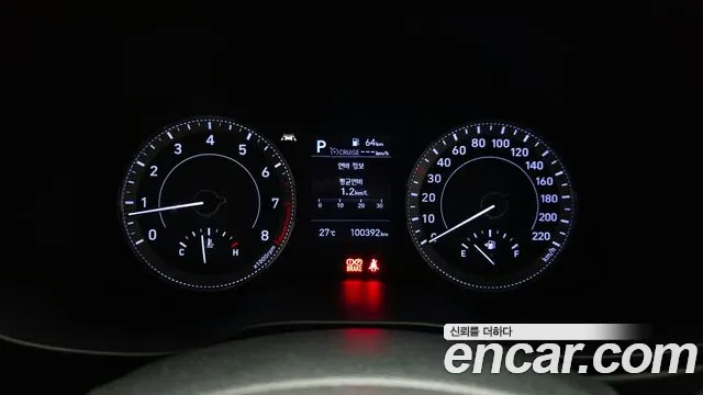 Hyundai Venue — Фото автомобиля 8