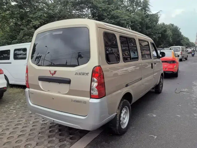Wuling Rongguang — Фото автомобиля 6