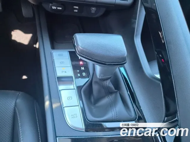 Hyundai Avante CN7 — Фото автомобиля 11