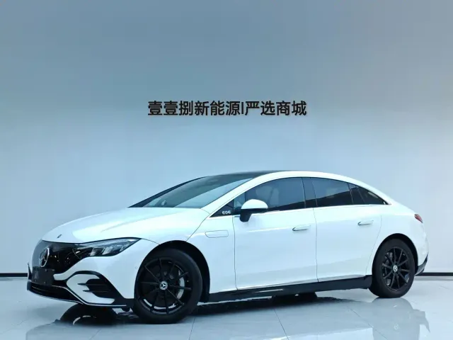 Фотография автомобиля — Mercedes-Benz EQE