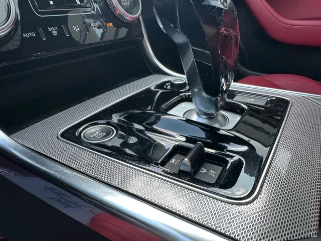 Jaguar XEL — Фото автомобиля 13