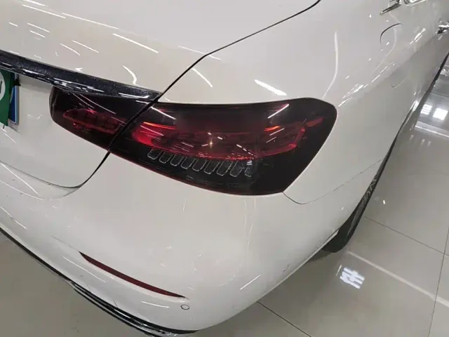Mercedes-Benz E-Class — Фото автомобиля 7