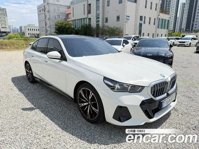 BMW 5 Series G60 — Фото автомобиля 7