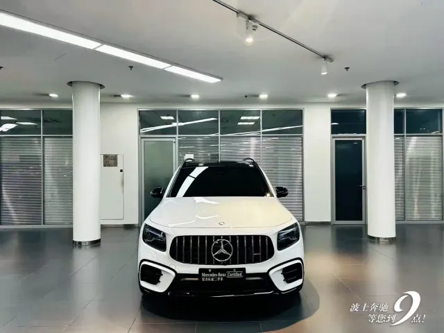 Mercedes-Benz GLB AMG — Фото автомобиля 2