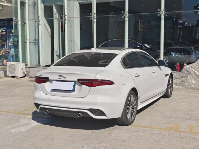 Jaguar XEL — Фото автомобиля 13