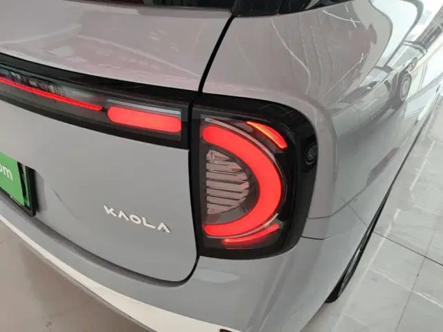 ARCFOX Arcfox Koala 2023 Family Edition Pro — Фото автомобиля 7