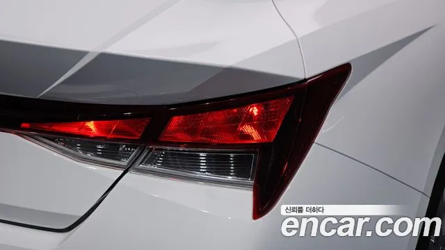 Hyundai Avante CN7 — Фото автомобиля 8