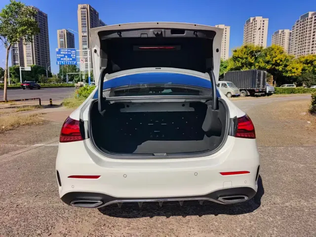 Mercedes-Benz A-Class — Фото автомобиля 12