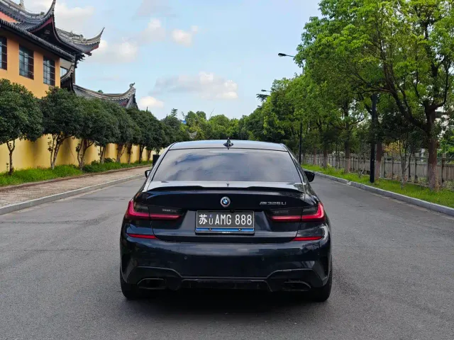 BMW 3 Series — Фото автомобиля 16