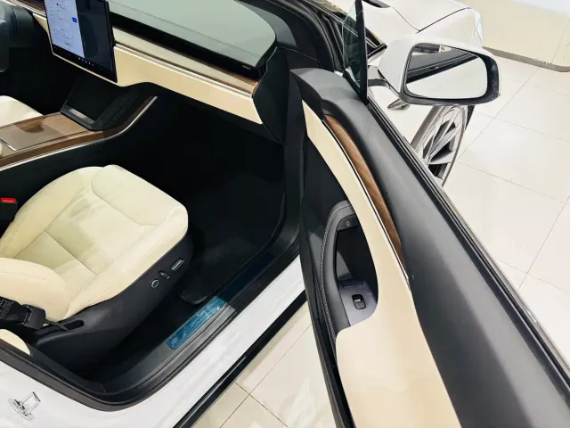 Tesla Model X 2023 Dual Motor All-Wheel Drive Edition — Фото автомобиля 13