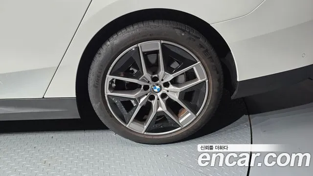 BMW 5 Series G60 — Фото автомобиля 6