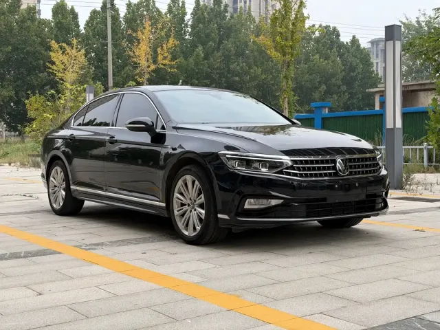 Фотография автомобиля — Volkswagen Magotan