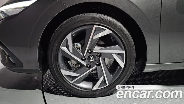 Hyundai Avante CN7 — Фото автомобиля 5