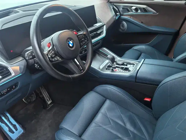 BMW XM — Фото автомобиля 8