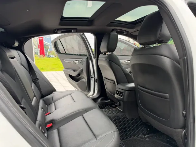 Cadillac CT5 — Фото автомобиля 8