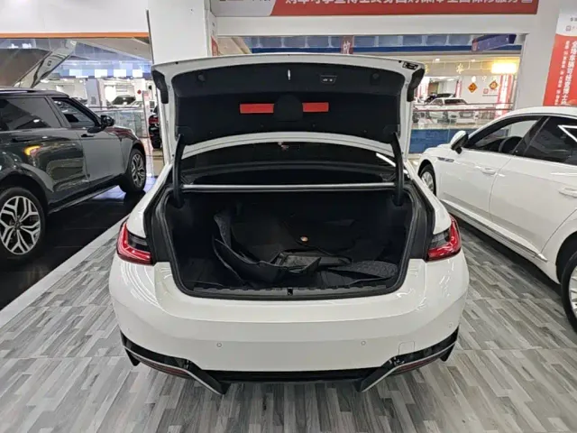 BMW i3 — Фото автомобиля 18