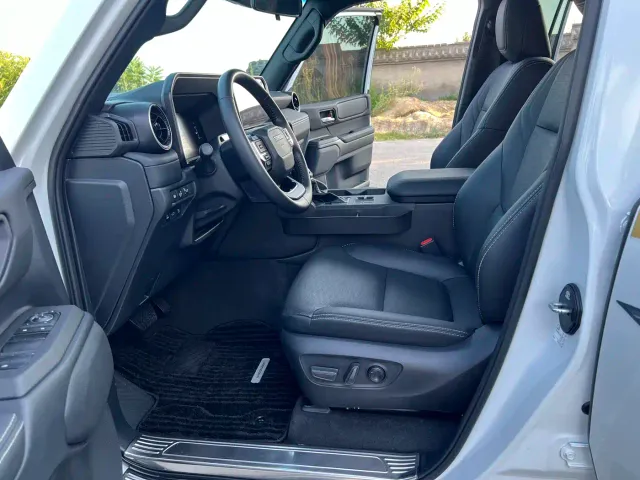Toyota Prado — Фото автомобиля 9