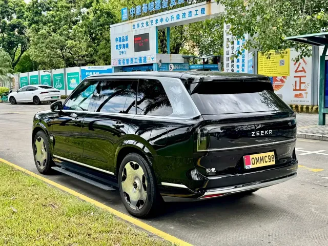 ZEEKR Zeekr 9X 2025 Standard Edition — Фото автомобиля 6