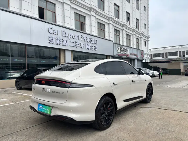 IM Motors LS6 — Фото автомобиля 5