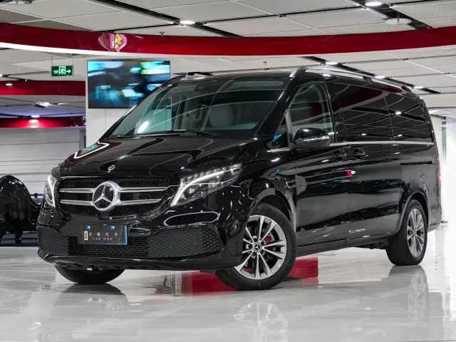Фотография автомобиля — Mercedes-Benz V-Class
