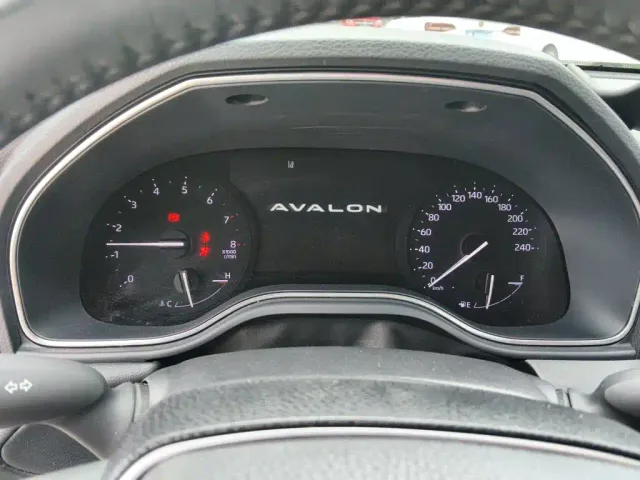 Toyota Avalon — Фото автомобиля 7