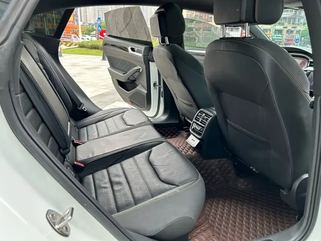 Volkswagen CC — Фото автомобиля 12