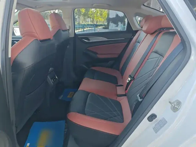 Changan Eado — Фото автомобиля 16