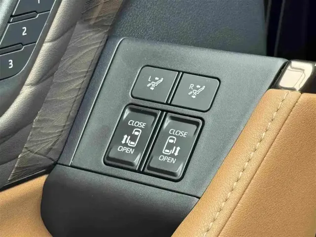 Toyota Alphard — Фото автомобиля 17