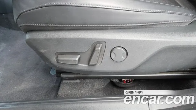 Kia Niro The All New Niro Signature — Фото автомобиля 24