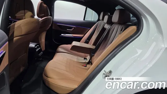 Mercedes-Benz E-Class W214 — Фото автомобиля 11