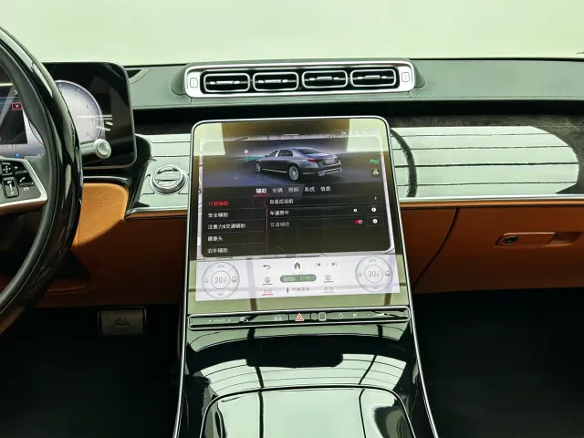 Mercedes-Benz Maybach S-Class — Фото автомобиля 18