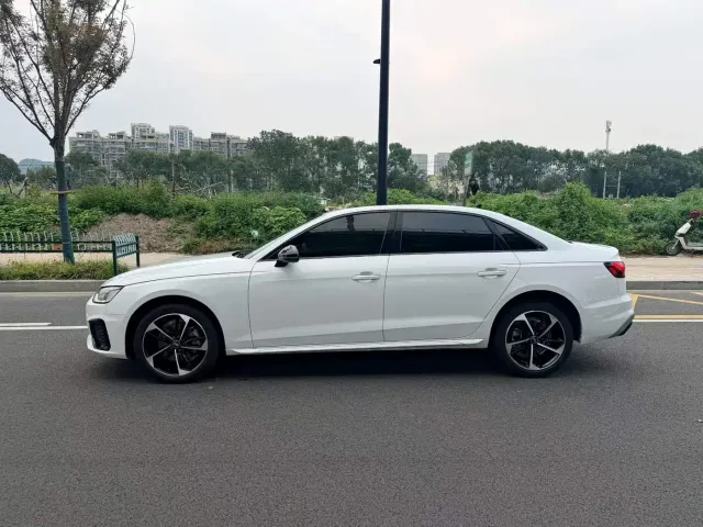 Audi A4L — Фото автомобиля 3