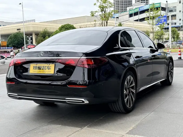 Mercedes-Benz E-Class — Фото автомобиля 7
